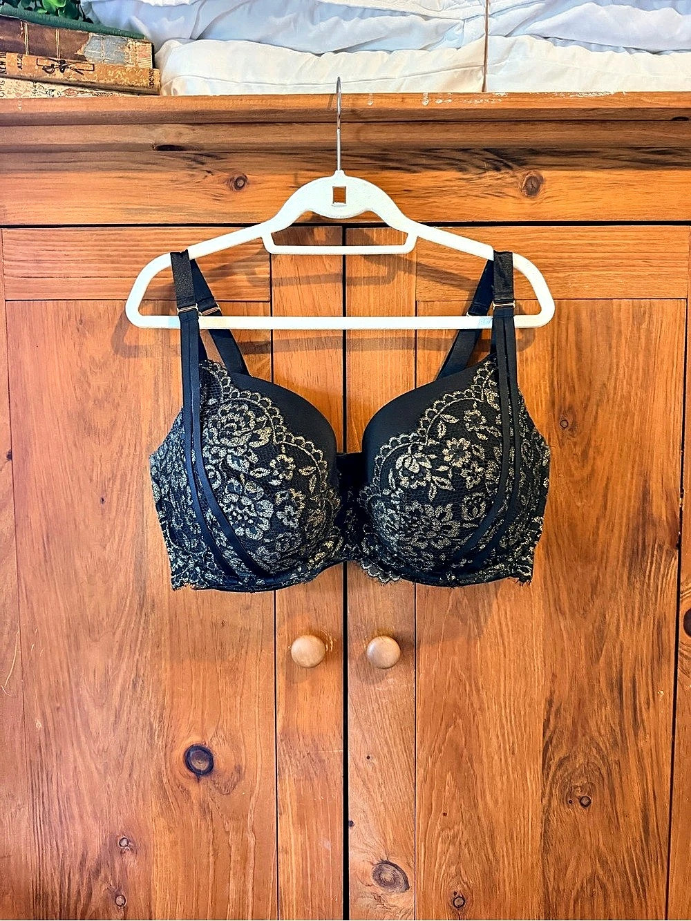 Cacique Lace Floral Bra Black & Gold Size 42G